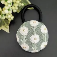 インド刺繍リボン くるみボタン ヘアゴム　春小花グリーン