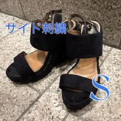 黒 スエード ウェッジヒールサンダル 花 刺繍 花柄 レース