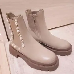 【美品】RANDA パール×スタッズ サイドゴアブーツ グレージュ【Sサイズ】