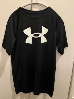 Under Armour ブラック Tシャツ YXL