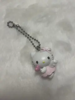 サンリオ 夢見るエンジェルスイング ピンク キティ キーホルダー ガチャ