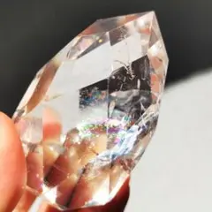 高品質　ブラジル産　水晶　多面カット　虹入り　透明感　クリアクォーツ