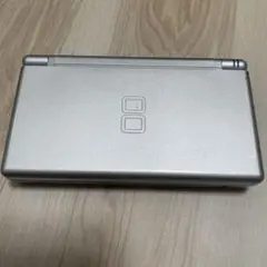 Nintendo DS Lite シルバー 本体　ドラクエ　カセット付き