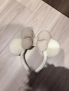 ディズニー　カチューシャ　白