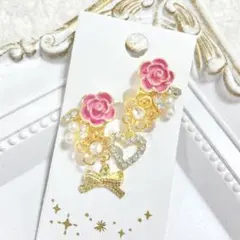 ハンドメイドイヤリング【No.57】痛くない 蝶バネ アシンメトリー 花 薔薇