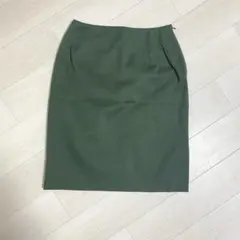 美品 noue-rue ヌール カーキ ダークグリーン ひざ丈 タイトスカートのサムネイル