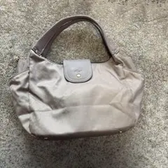 ベージュ系　ハンドバッグ ジッパーポケット付き