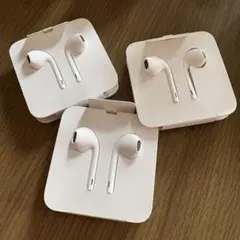 iPhone純正イヤホン　3個セット（うち1つは変換コード付き）