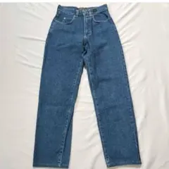 Item thumbnail for item bcbb843c-5f20-4de3-81e5-33b156db945d