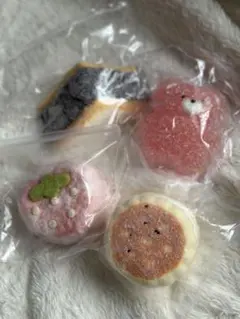 スクイーズ　粉付きセット　Kikisquishyなど