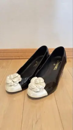 シャネルカメリアパンプス39.5のサムネイル