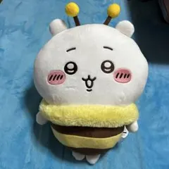ちいかわ　ハチさんBIGぬいぐるみ