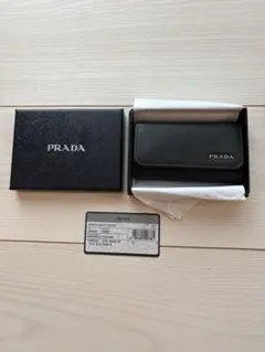 PRADA サフィアーノ 6連キーケース 黒 フック欠品有 - メルカリ