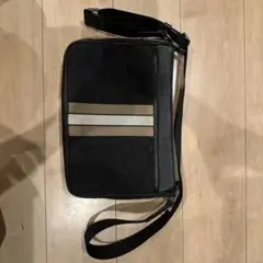 【大幅値下げ】COACH ブラックショルダーバッグ ストライプデザイン