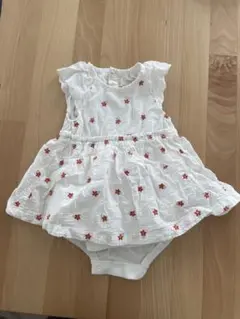 プティマイン　花刺繍　ノースリーブ　ワンピロンパース