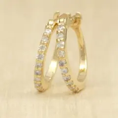 【0.10ct】20石のダイヤモンドを並べた上品なフープピアス　K18YG