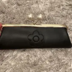MARY QUANT エンボスデイジーパール ガマ口ペンケース ポーチのサムネイル