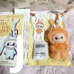 ラブブ LABUBU PIN FOR LOVE イニシャルアルファベット J