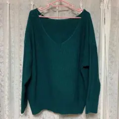 GU オーバーサイズ Vネックニット