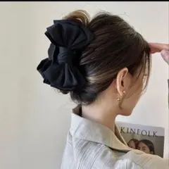ヘアアクセ　ヘアクリップ　リボン　大きめ　ブラック　サテンのサムネイル