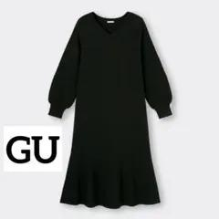 GU ブラック　ニットワンピース　パール　フレアヘムニットワンピース