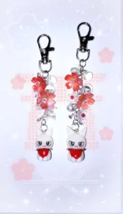 ★⛩白狐さんキーホルダー⛩★ ハンドメイド ビーズキーホルダー 和風 花 赤