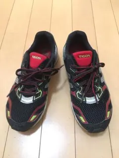 ランニングシューズ アシックス スニーカー 23㎝