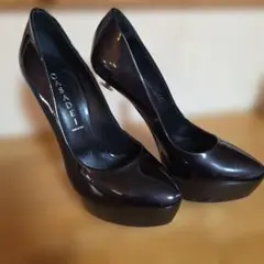 CASADEI エナメル パンプス ブラックのサムネイル