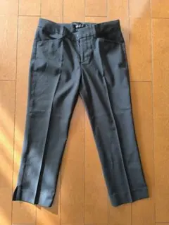 DKNY クロップドパンツ サイズ4 黒のサムネイル