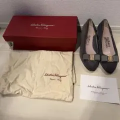 【長期保管品】サルバトーレフェラガモ ヴァラ リボン パンプス グレーのサムネイル