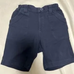 黒色パンツ 車の刺繍付き ファミリア ショートパンツ