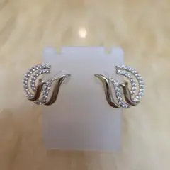 お値下げ❗波デザイン ピアス(ゴールド)