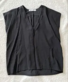 ZARA ザラ　トップス　タンクトップ　シャツ　 ブラック　無地　XSのサムネイル