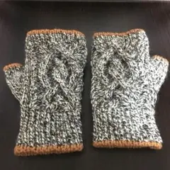 花*花様専用 ケーブル編み指なし手袋