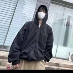 BALENCIAGA RESORT OVERSIZED ZIP HOODIEのサムネイル