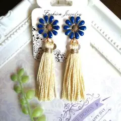 青花モチーフタッセルイヤリング(ハンドメイド)