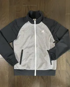美品！adidas アディダス　ポリエステル　パーカー