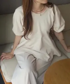 エクリュ　【CAPRICIEUX LE'MAGE】ペプラムスウェットプルオーバーのサムネイル