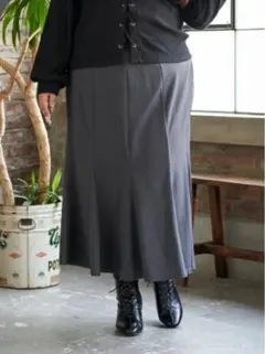 大きいサイズ　Re-J＆SUPURE 花柄　カットマーメイドスカート　濃グレー