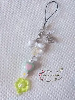ビーズストラップ✿キーホルダー✿グリーン・イエロー✿ハンドメイド