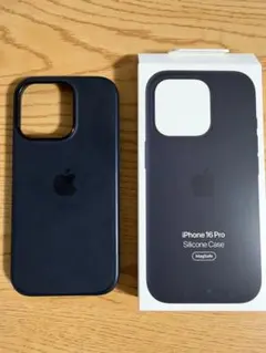 純正　iPhone 16 Proシリコンケース ブラック
