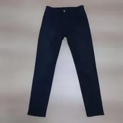 EZYウルトラストレッチカラージーンズ（スキニーフィット）　ユニクロ　ブラック