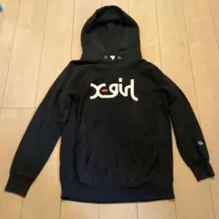 『x-girl ＆チャンピオン』フード付き裏起毛パーカー メンズサイズM（XL）