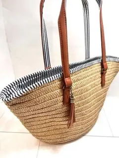 未使用品 カゴバッグ 鞄 ペーパー素材 格安 ベージュ タッセル付き大容量