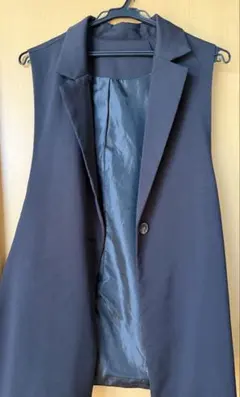 ノーカラーベスト