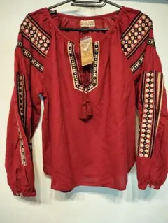 新品未使用 MALAIKA 刺繍トップスのサムネイル
