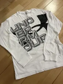 ⚫️アンダーアーマー　長袖Tシャツ　150