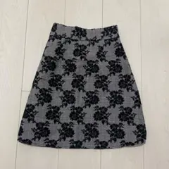 美品　An MILLE アンミール　花柄　フロッキースカート　黒　evelyn系のサムネイル