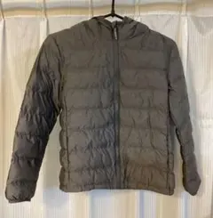 ユニクロ　ダウンジャケット　サイズ140