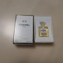 CHANEL N°5 オードパルファム 1.5ml ミニサイズ　サンプル